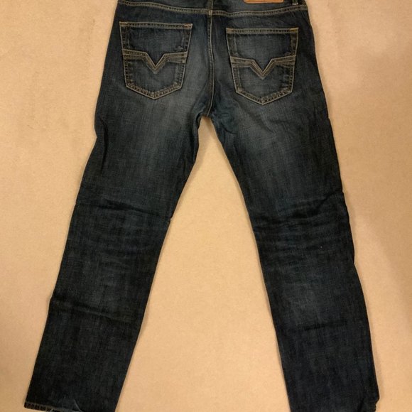 Diesel Larkee Regular Straight Jean - Picture 1 of 4